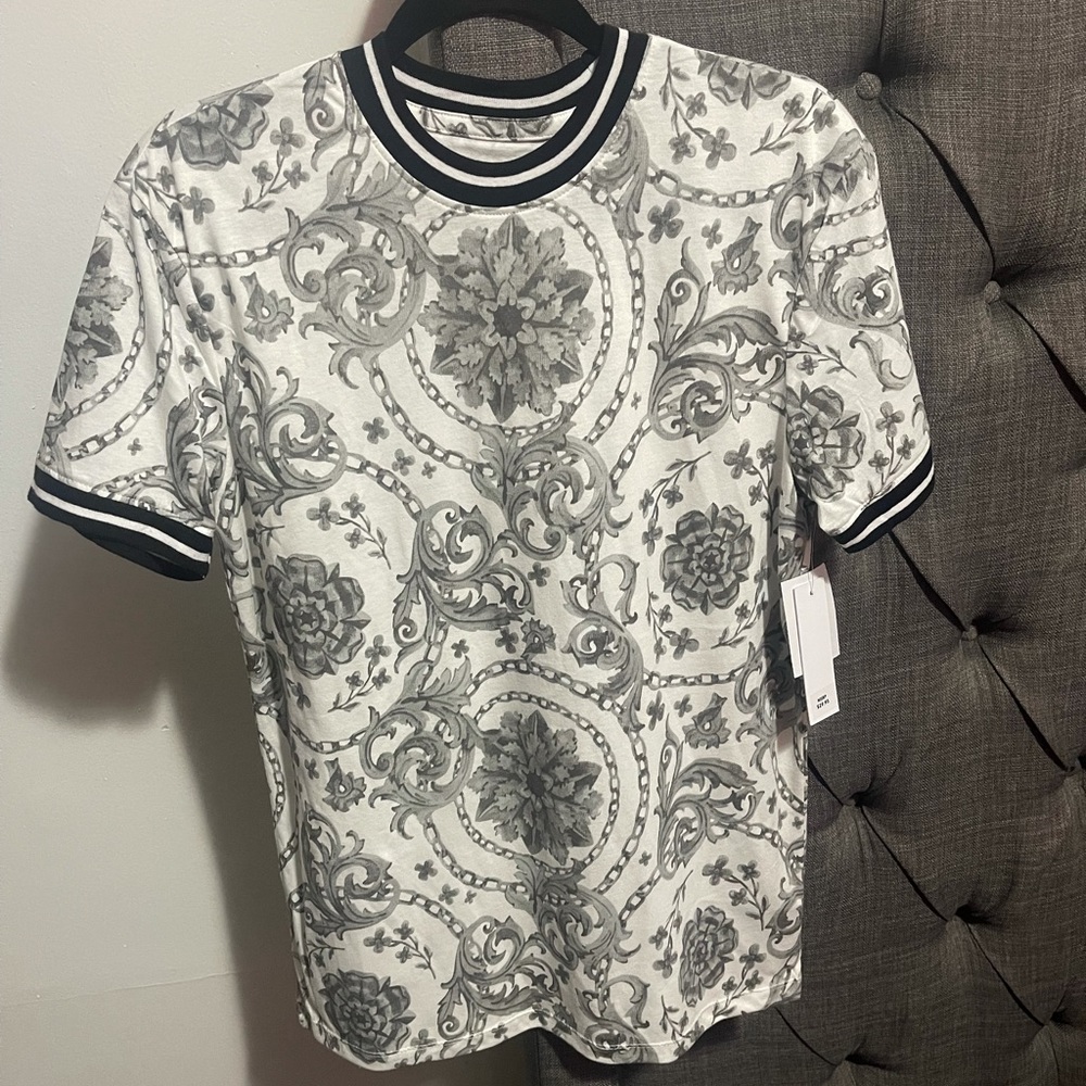 Cool Upstanders Floral Graphics Tee
